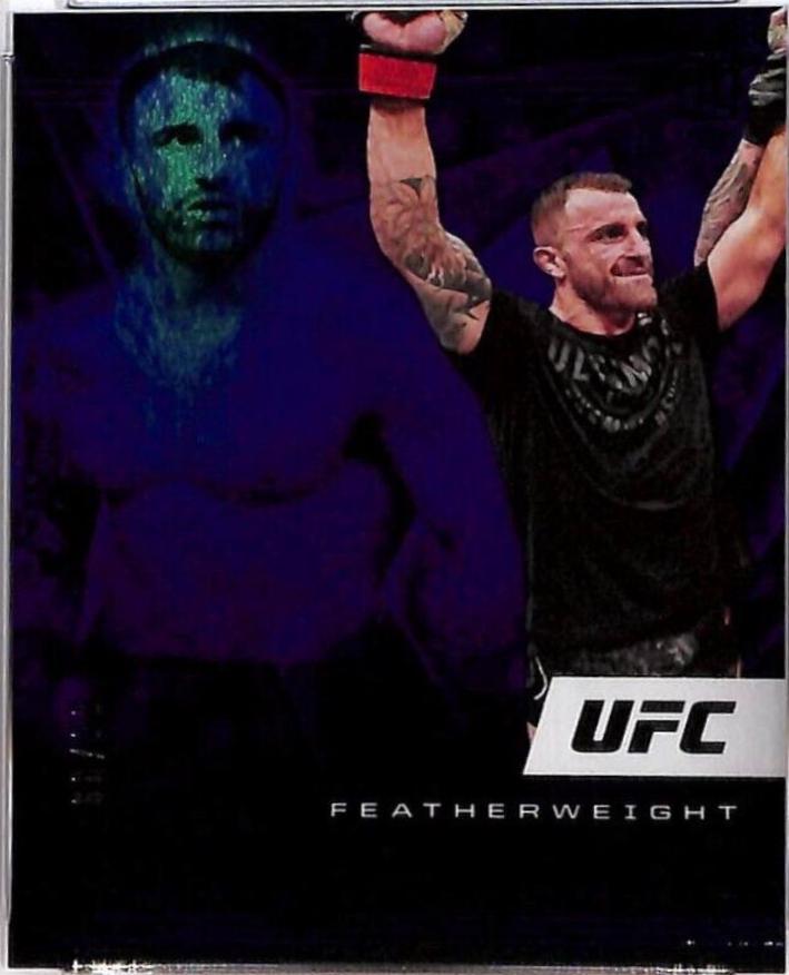 Alexander Volkanovski 2021 Panini Chronicles UFC Base Illusions #161 Blue