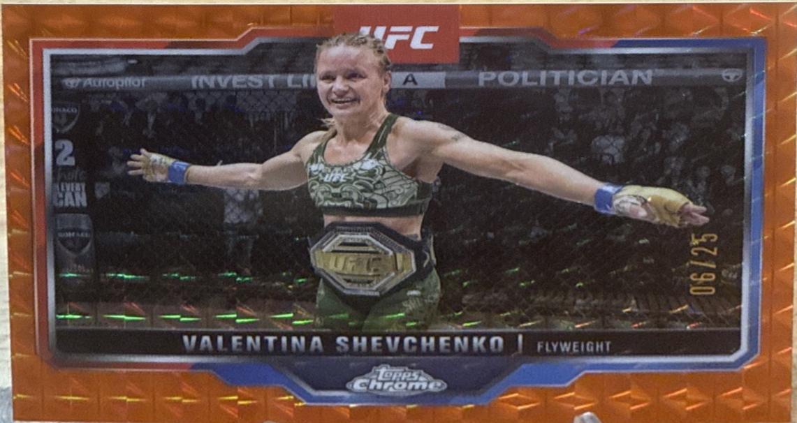 Valentina Shevchenko 2025 Topps Chrome UFC Base #166 Orange Geometric Refractor