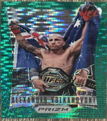 Alexander Volkanovski 2022 Panini Prizm UFC Prizm Flashback #8 Green Pulsar