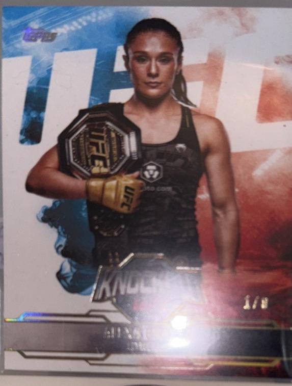 Alexa Grasso 2025 Topps Knockout UFC Base #6 Holo Gold