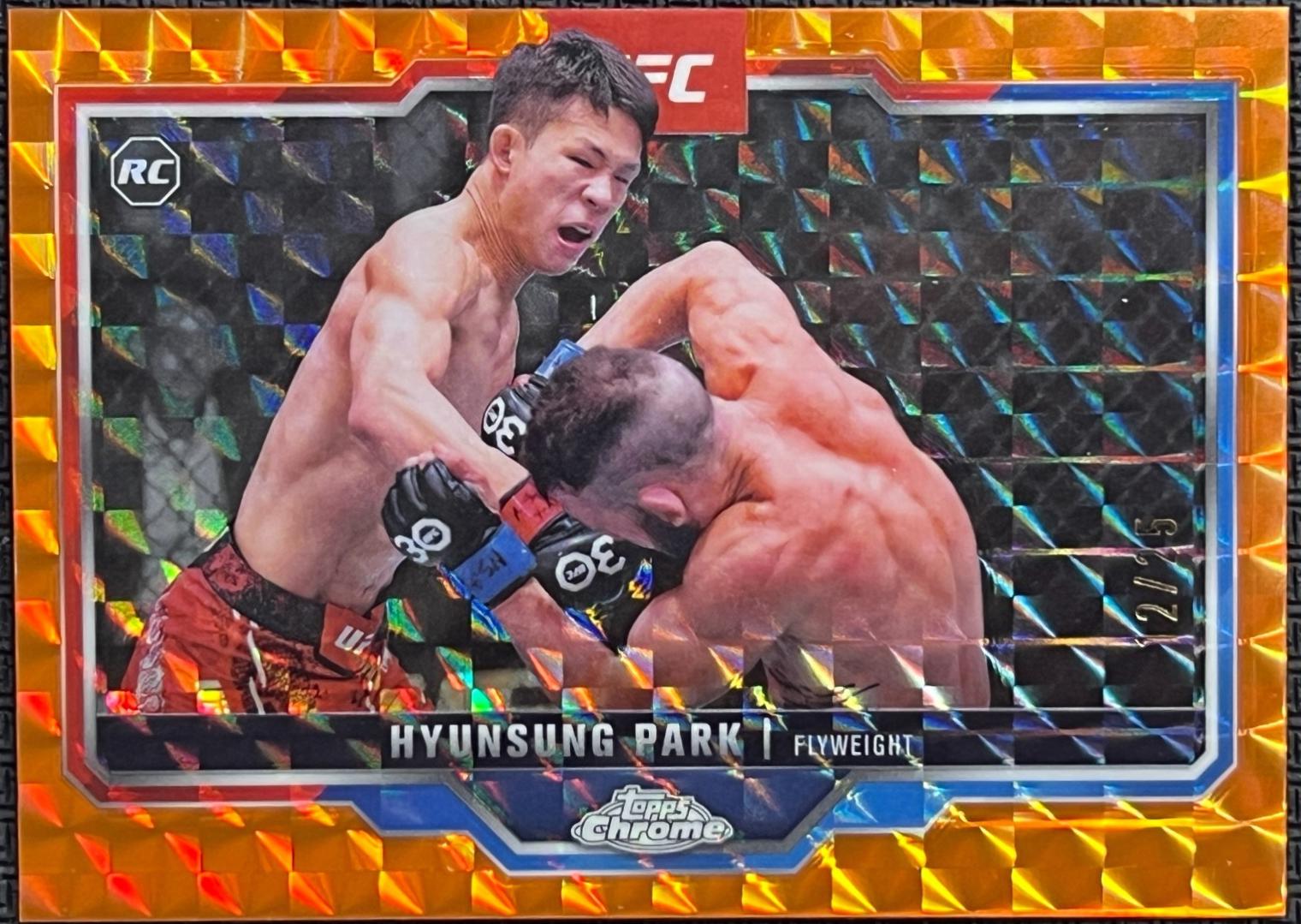 Hyunsung Park 2025 Topps Chrome UFC Base #169 Orange Geometric Refractor