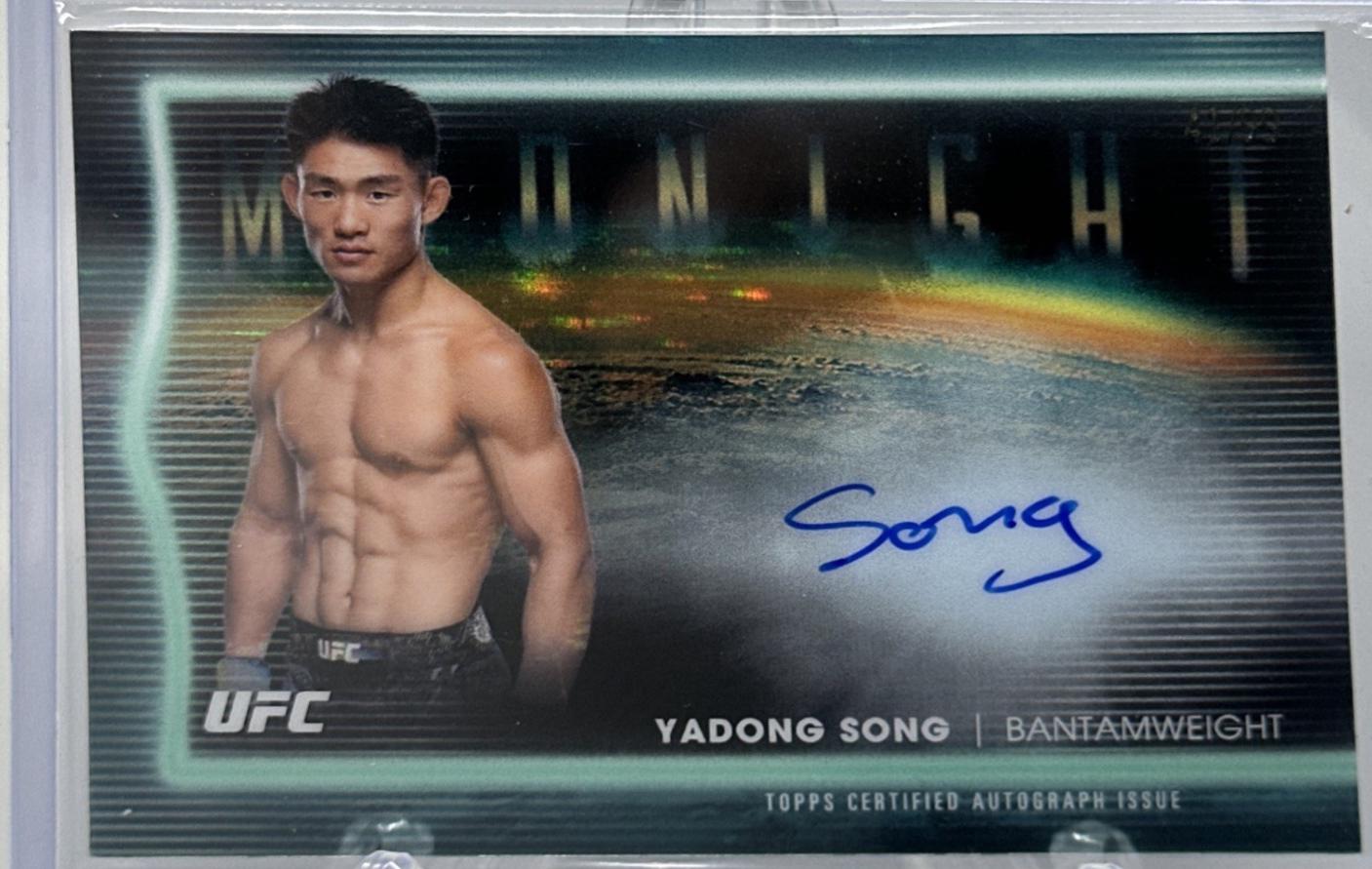Song Yadong 2025 Topps Midnight UFC Horizon Signatures #HNS-YS Twilight