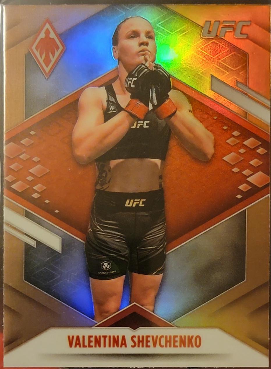 Valentina Shevchenko 2022 Panini Chronicles UFC Base Phoenix #324 Bronze