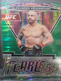 Alexander Volkanovski 2022 Panini Prizm UFC Fearless #22 Green Pulsar