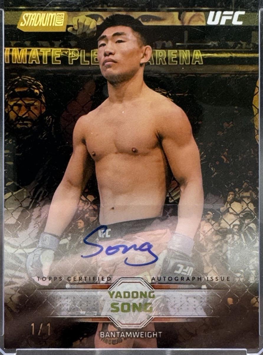 Song Yadong 2026 Topps Stadium Club UFC Base Autographs #BAV-YSG Gold Rainbow Foilboard