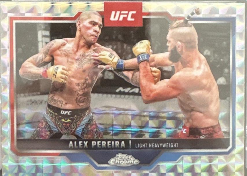 Alex Pereira 2025 Topps Chrome UFC Base #2 Geometric Refractor