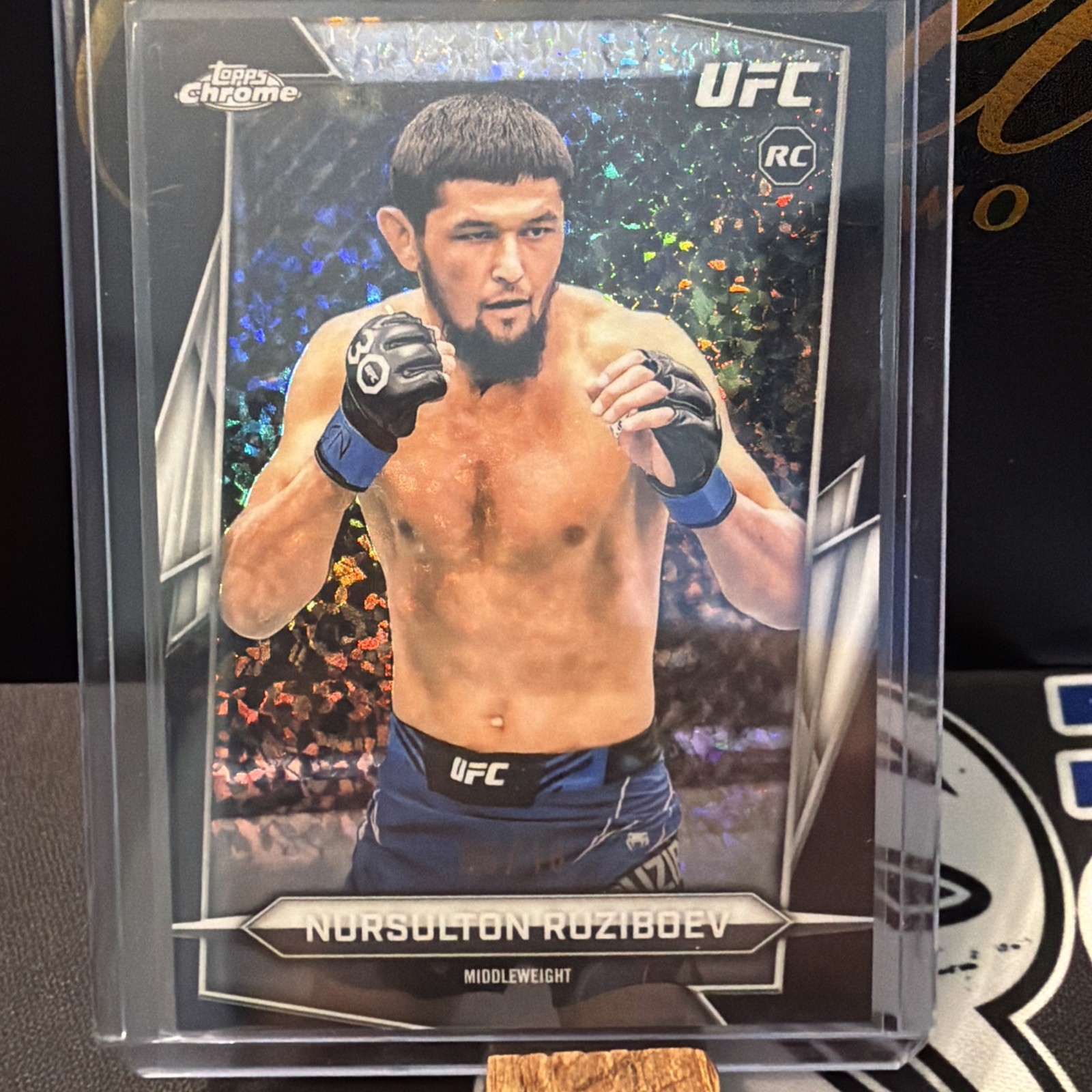 Nursulton Ruziboev 2026 Topps Chrome UFC Base #74 Black Mini Diamonds Refractor