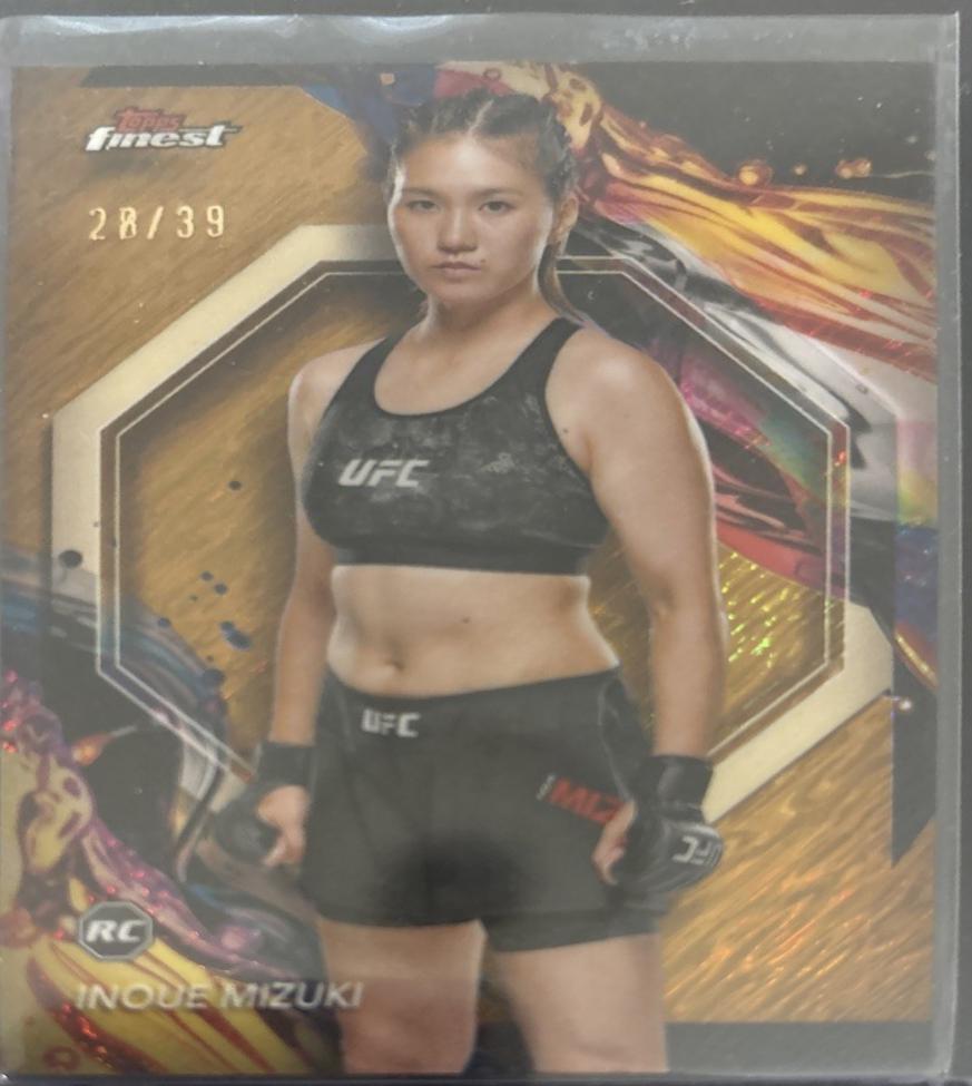 Inoue Mizuki 2024 Topps Finest UFC Base Uncommon #147 Gold Shimmer Refractor
