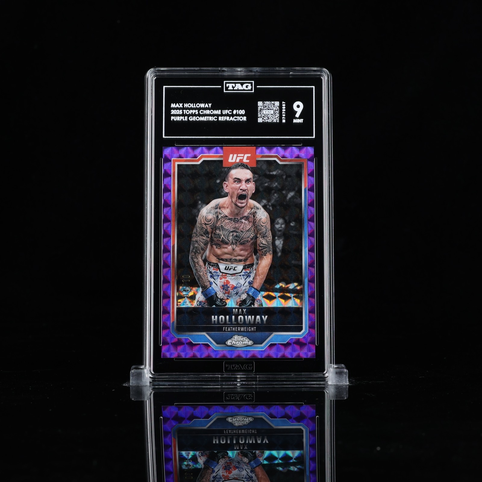 Max Holloway 2025 Topps Chrome UFC Base #100 Purple Geometric Refractor