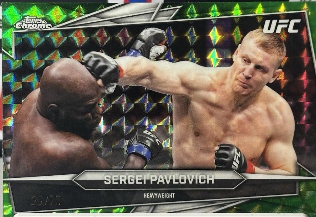 Sergei Pavlovich 2026 Topps Chrome UFC Base #84 Green Geometric Refractor