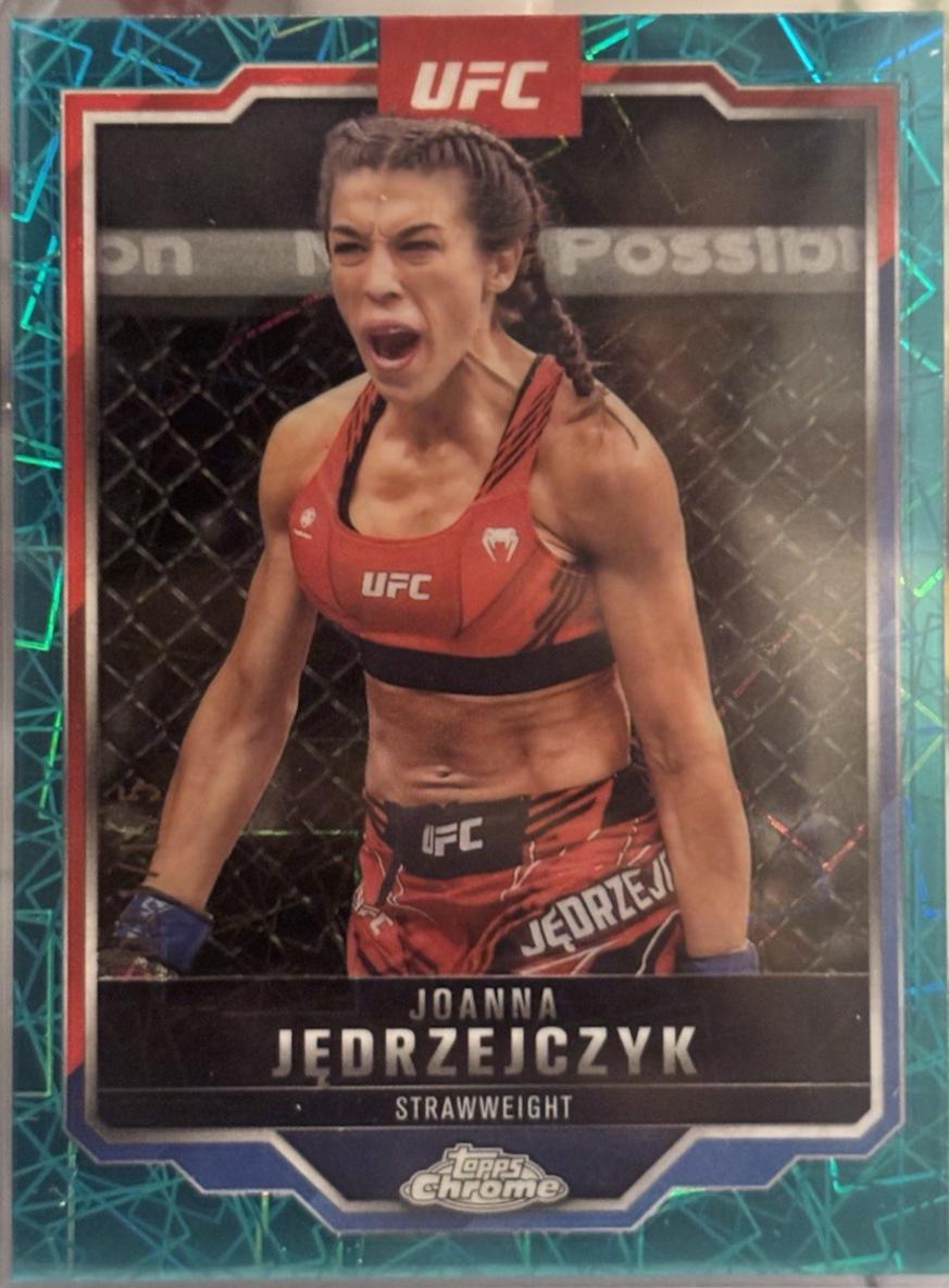 Joanna Jędrzejczyk 2025 Topps Chrome UFC Base #34 Teal Lazer Refractor