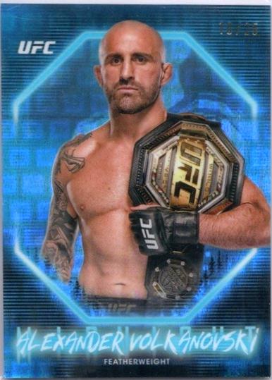 Alexander Volkanovski 2025 Topps Midnight UFC Base #87 Moonrise