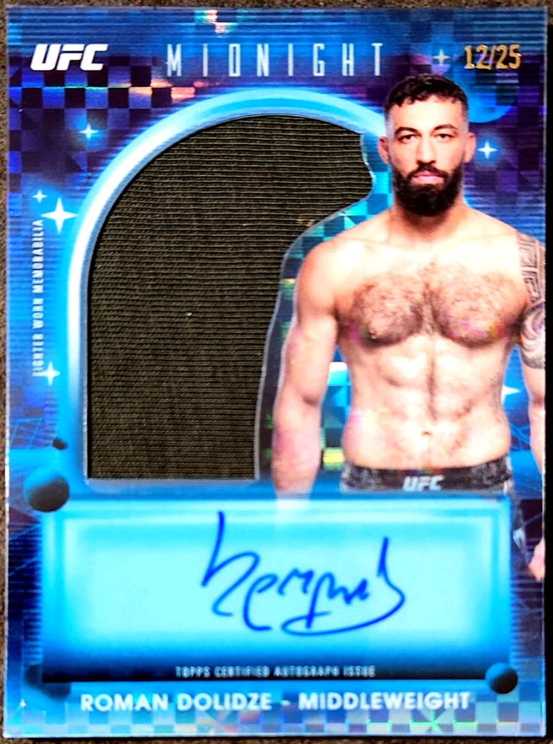 Roman Dolidze 2025 Topps Midnight UFC Relic Autographs #VRA-RD Moonrise