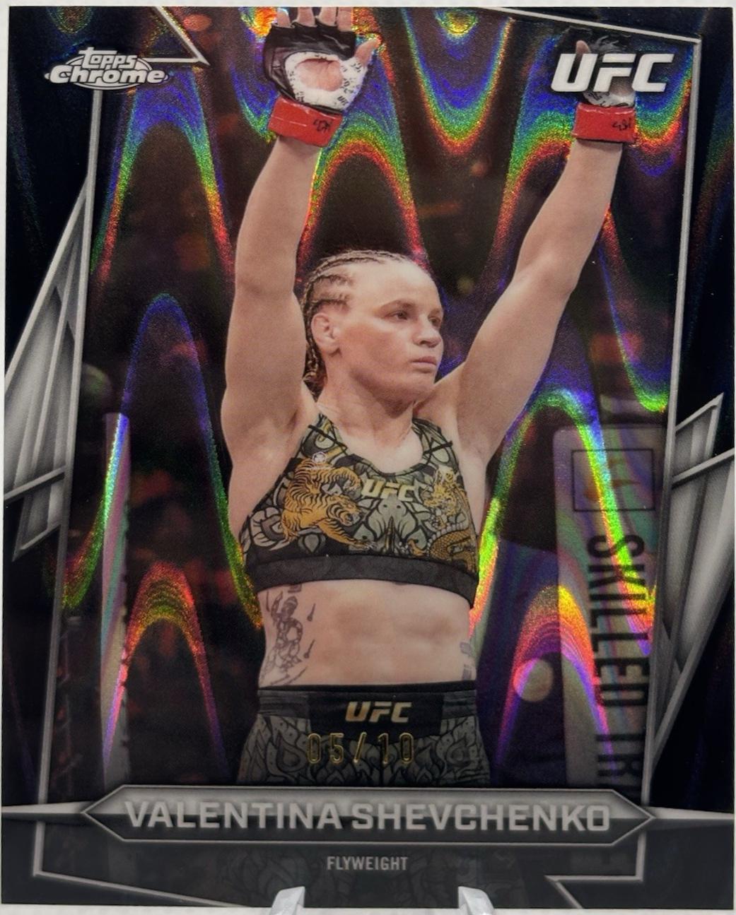 Valentina Shevchenko 2025 Topps Chrome UFC Base #166 Blue Wave Refractor