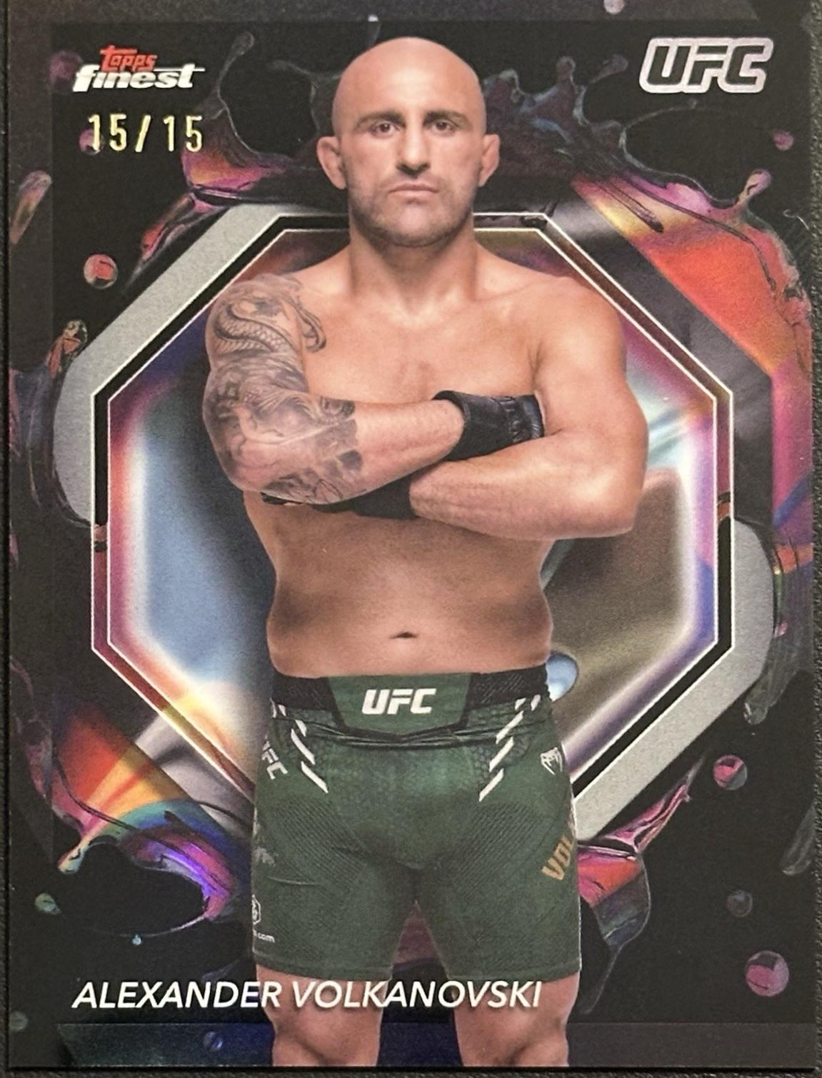 Alexander Volkanovski 2024 Topps Finest UFC Base Rare #281 Black Refractor