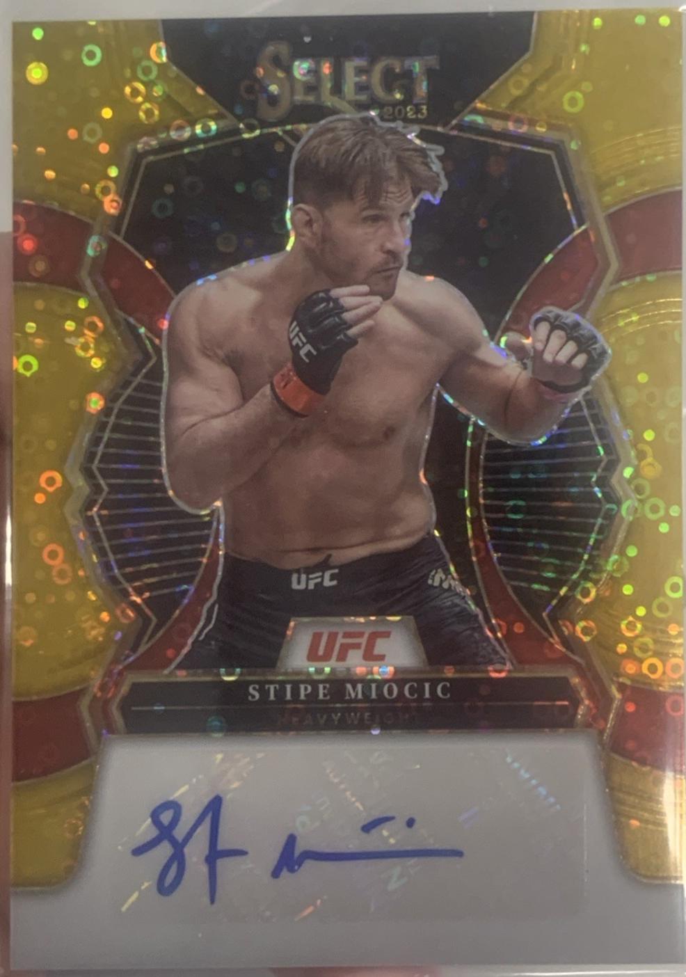 Stipe Miocic 2023 Panini Select UFC Signatures #37 Gold Disco