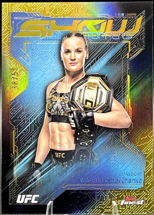 Valentina Shevchenko 2025 Topps Finest UFC Showstoppers #SS-21 Gold Refractor