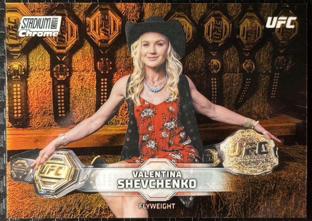 Valentina Shevchenko 2026 Topps Stadium Club UFC Chrome Base #CB-13 Orange Refractor