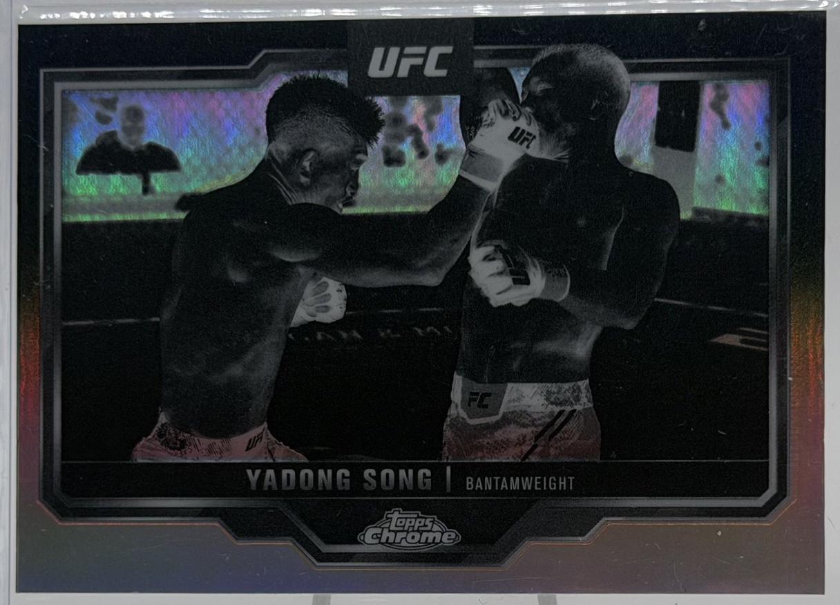 Song Yadong 2025 Topps Chrome UFC Base #38 Negative Refractor