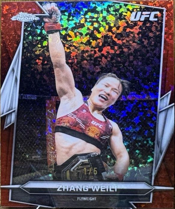 Zhang Weili 2026 Topps Chrome UFC Base #20 Red Mini Diamonds Refractor