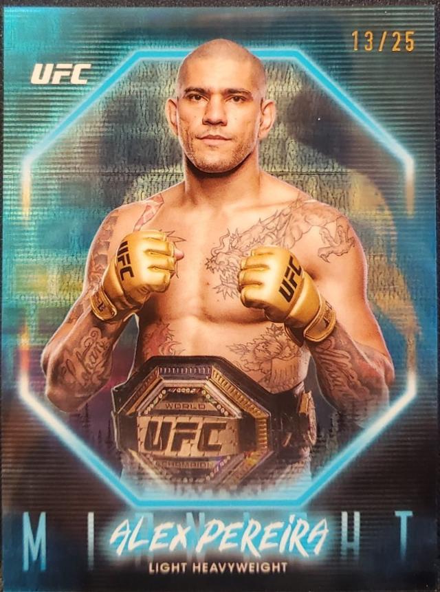 Alex Pereira 2025 Topps Midnight UFC Base #22 Moonrise