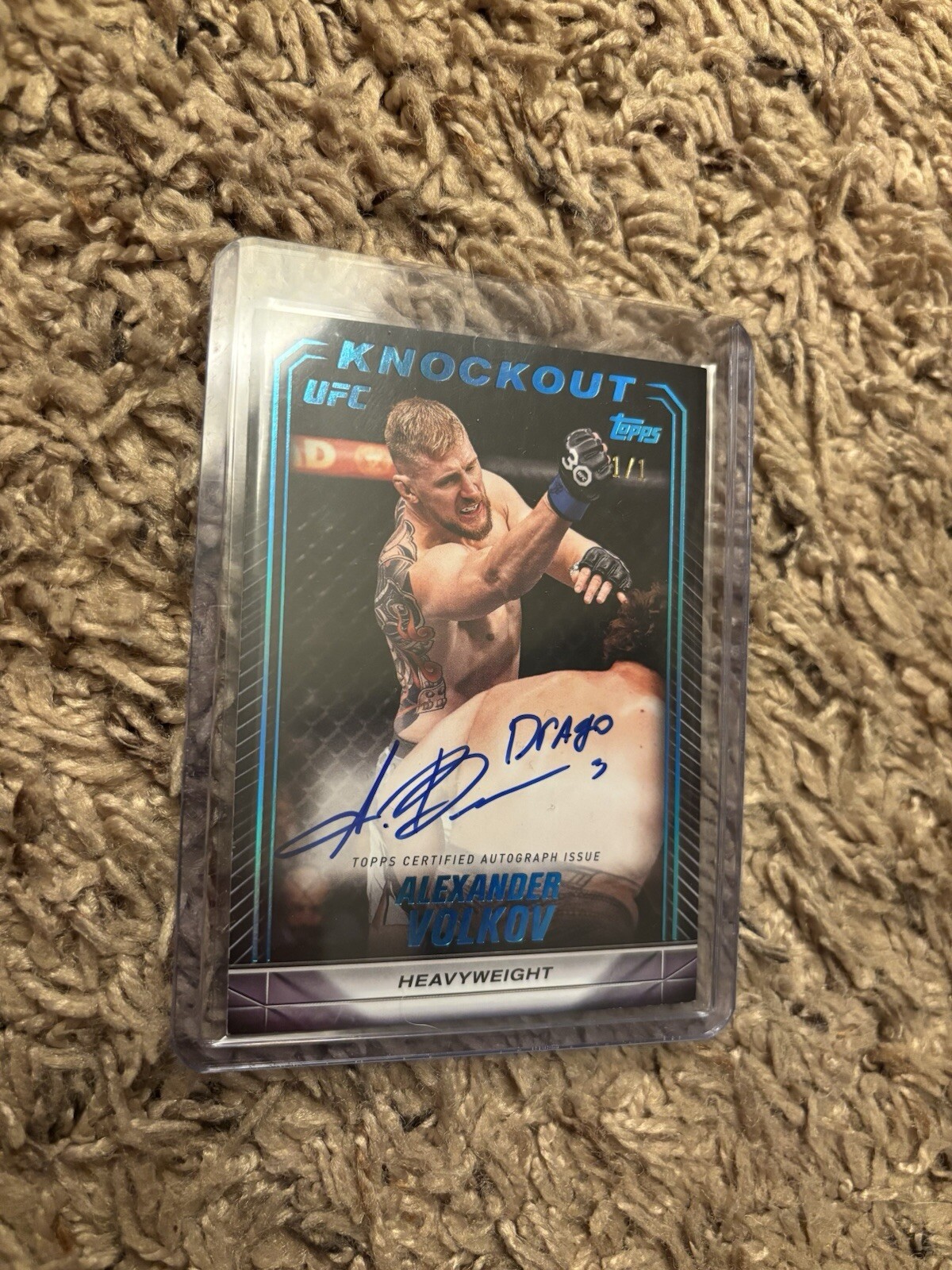 Alexander Volkov 2024 Topps Knockout UFC Knockout Autographs #KNA-AVV Platinum