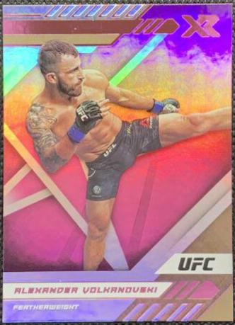 Alexander Volkanovski 2021 Panini Chronicles UFC Base XR #187 Pink