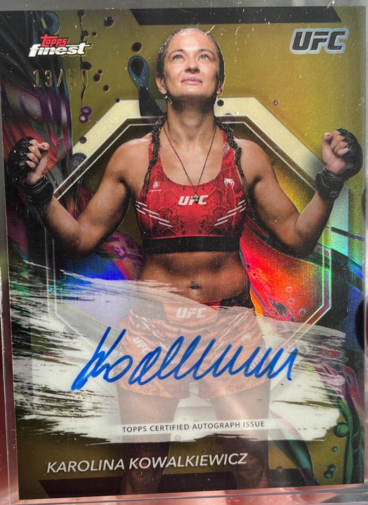 Karolina Kowalkiewicz 2024 Topps Finest UFC Finest Autographs #FA-KKZ Gold Refractor