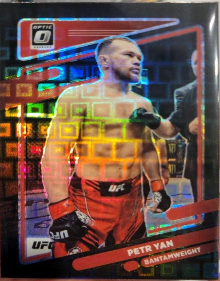 Petr Yan 2022 Panini Donruss Optic UFC Base #74 Black Pandora