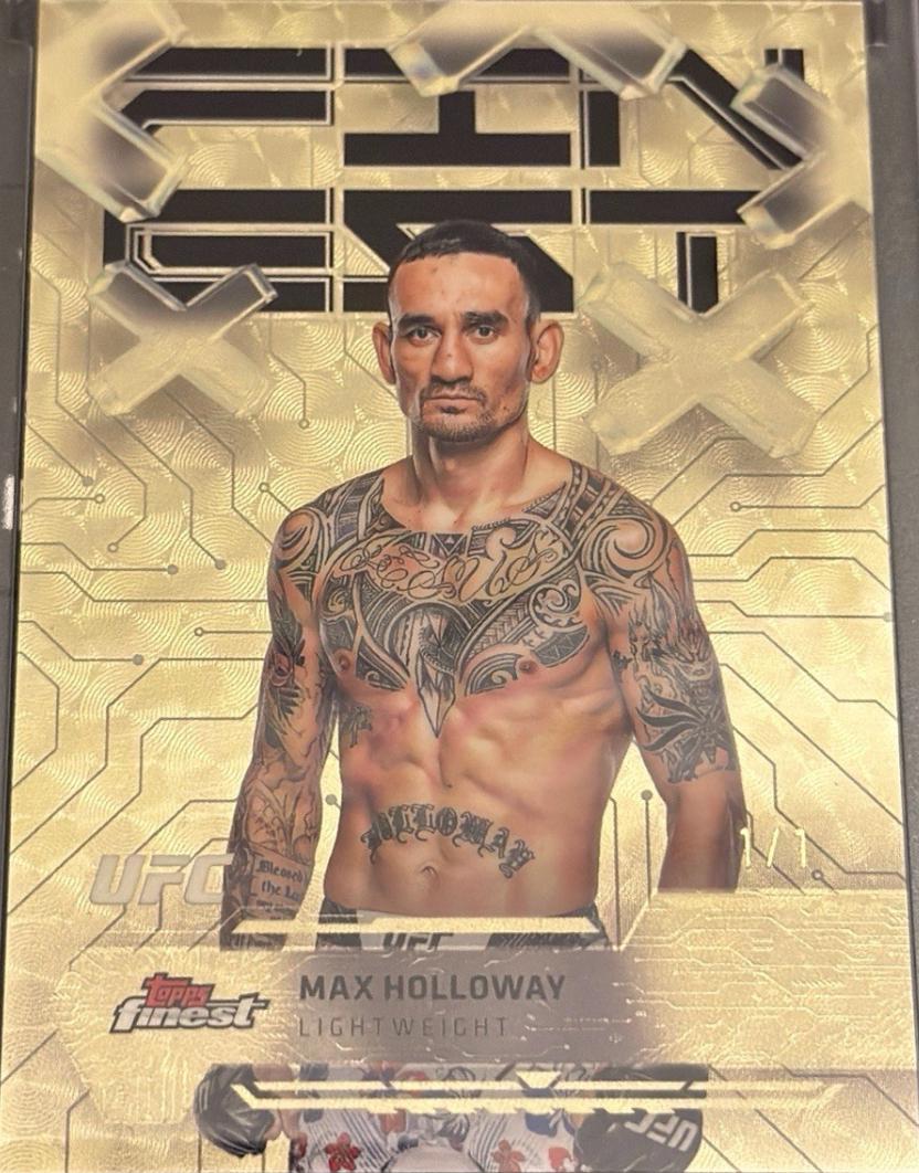 Max Holloway 2025 Topps Finest UFC Base Common #45 Superfractor