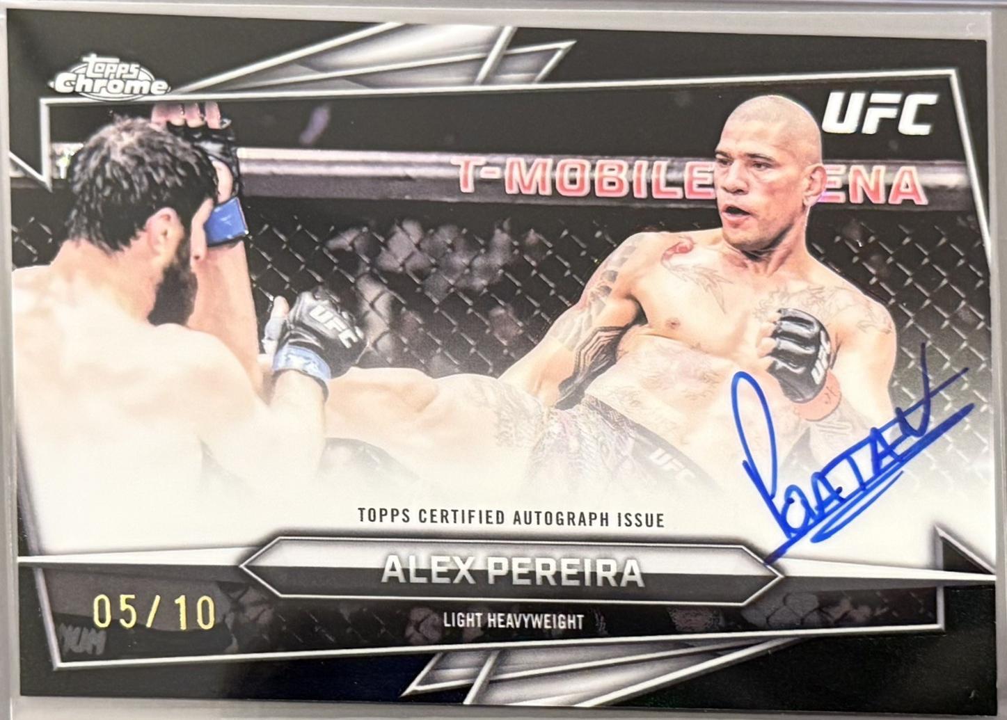 Alex Pereira 2026 Topps Chrome UFC Base Autographs #BAV-AP Black Refractor