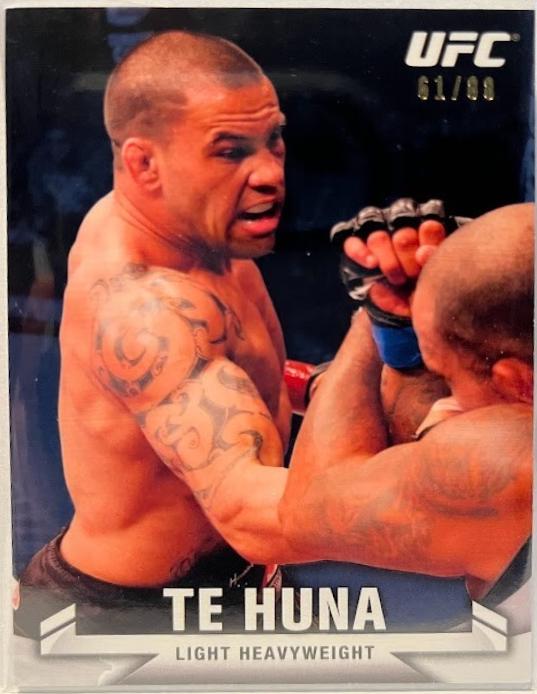 James Te Huna 2013 Topps UFC Knockout Base #26 Blue