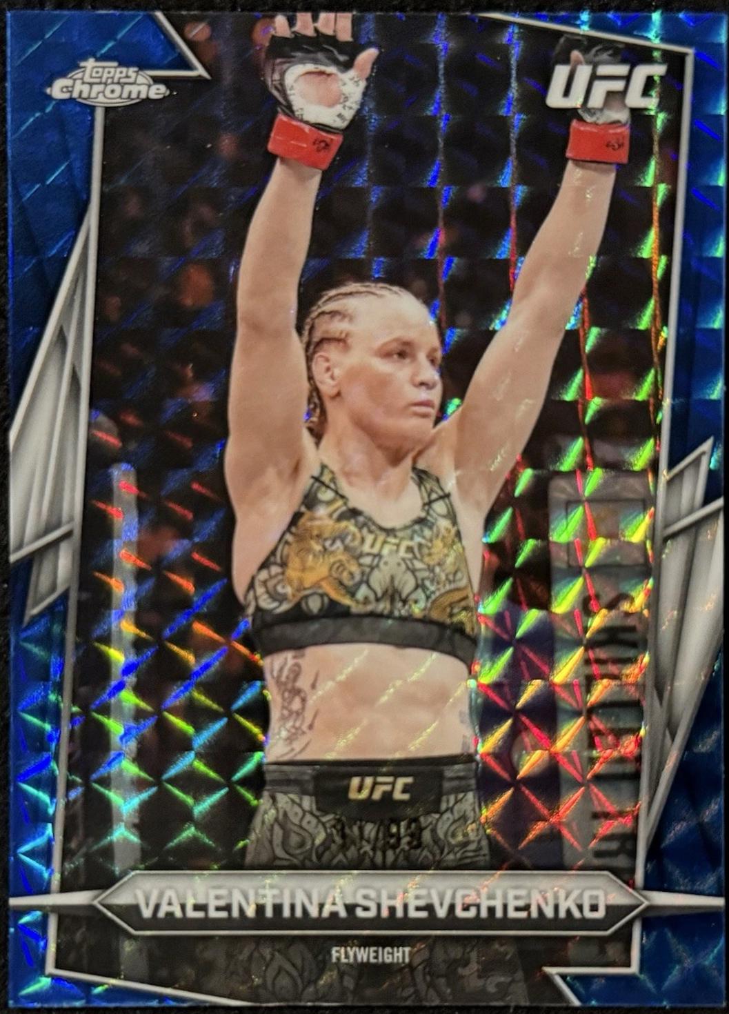 Valentina Shevchenko 2026 Topps Chrome UFC Base #3 Blue Geometric Refractor