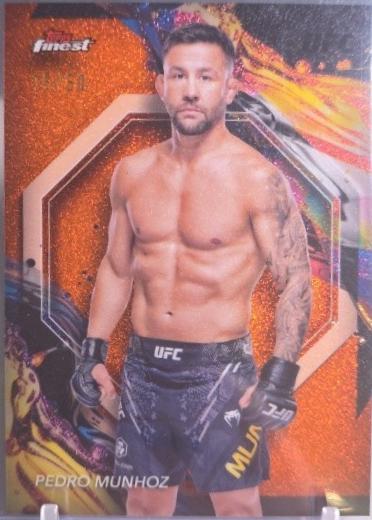 Pedro Munhoz 2024 Topps Finest UFC Base Uncommon #158 Gold Shimmer Refractor
