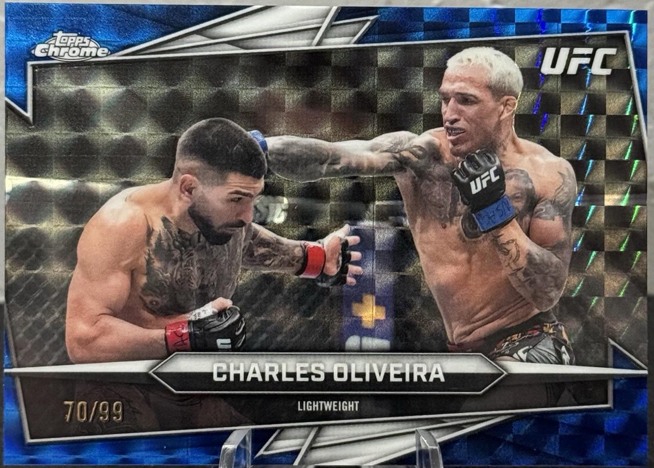 Charles Oliveira 2026 Topps Chrome UFC Base #150 Blue Geometric Refractor