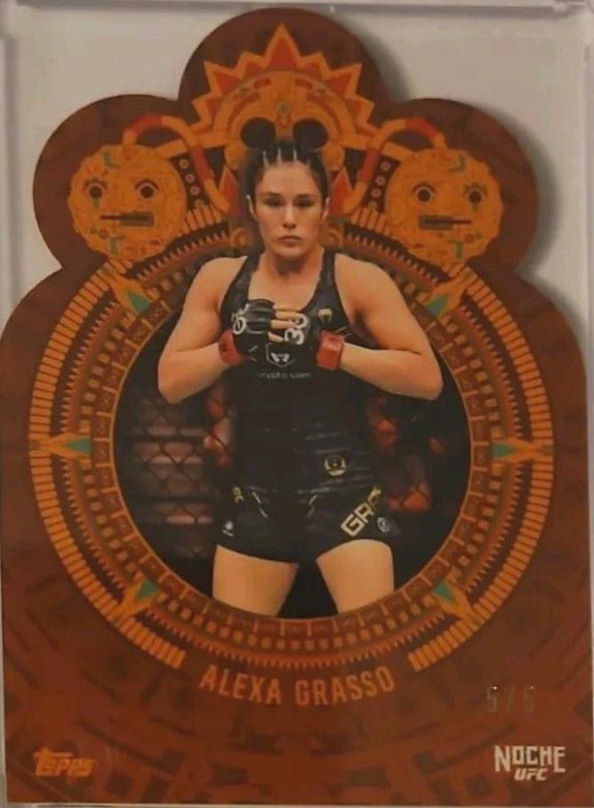 Alexa Grasso 2024 Topps Noche UFC Base #3 Orange Die-Cut