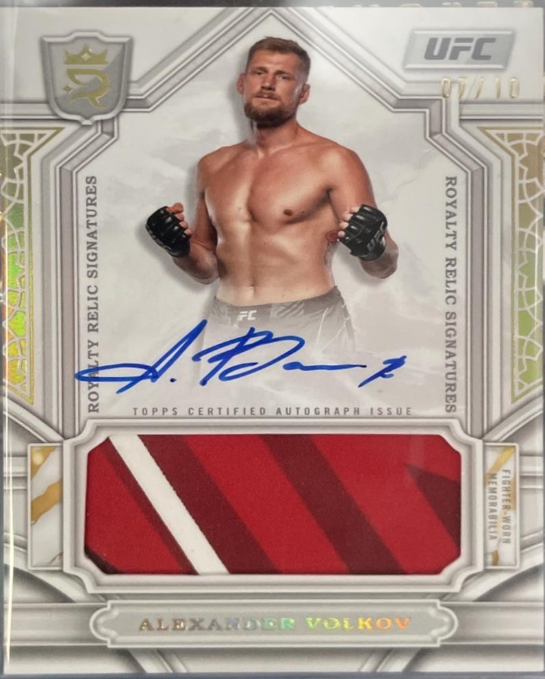 Alexander Volkov 2024 Topps Royalty UFC Royalty Relic Signatures #RYS-KCV Platinum