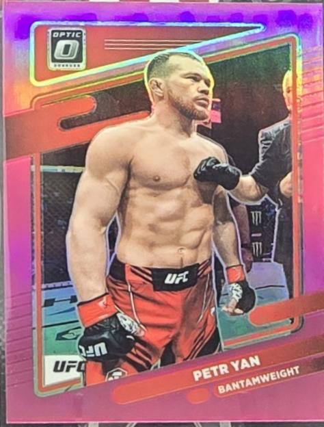 Petr Yan 2022 Panini Donruss Optic UFC Base #74 Pink