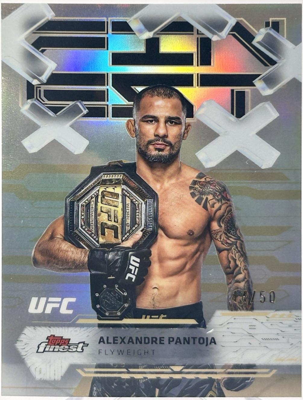 Alexandre Pantoja 2025 Topps Finest UFC Base Common #18 Gold Refractor