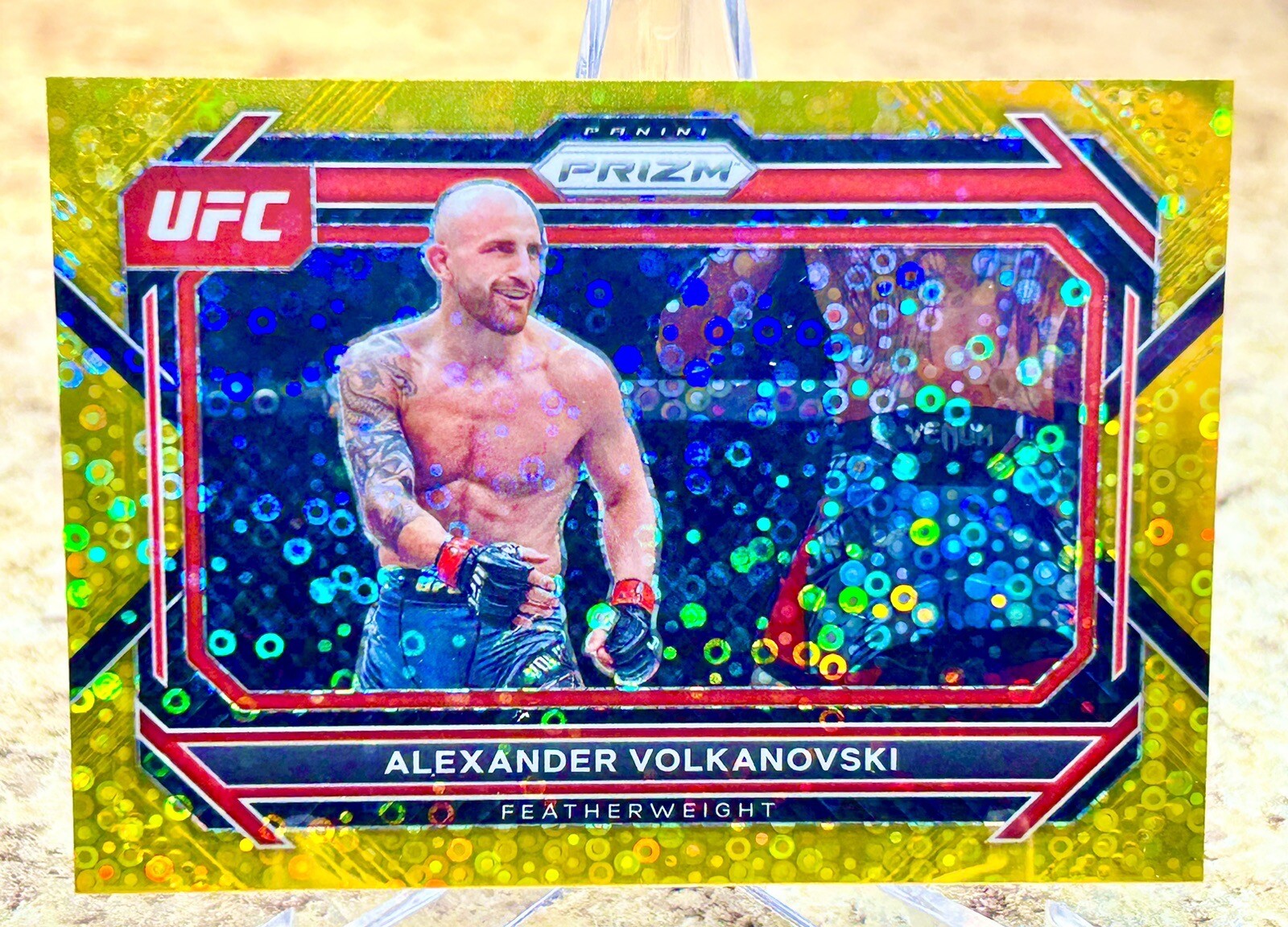 Alexander Volkanovski 2023 Panini Prizm Under Card UFC Base #36 Gold