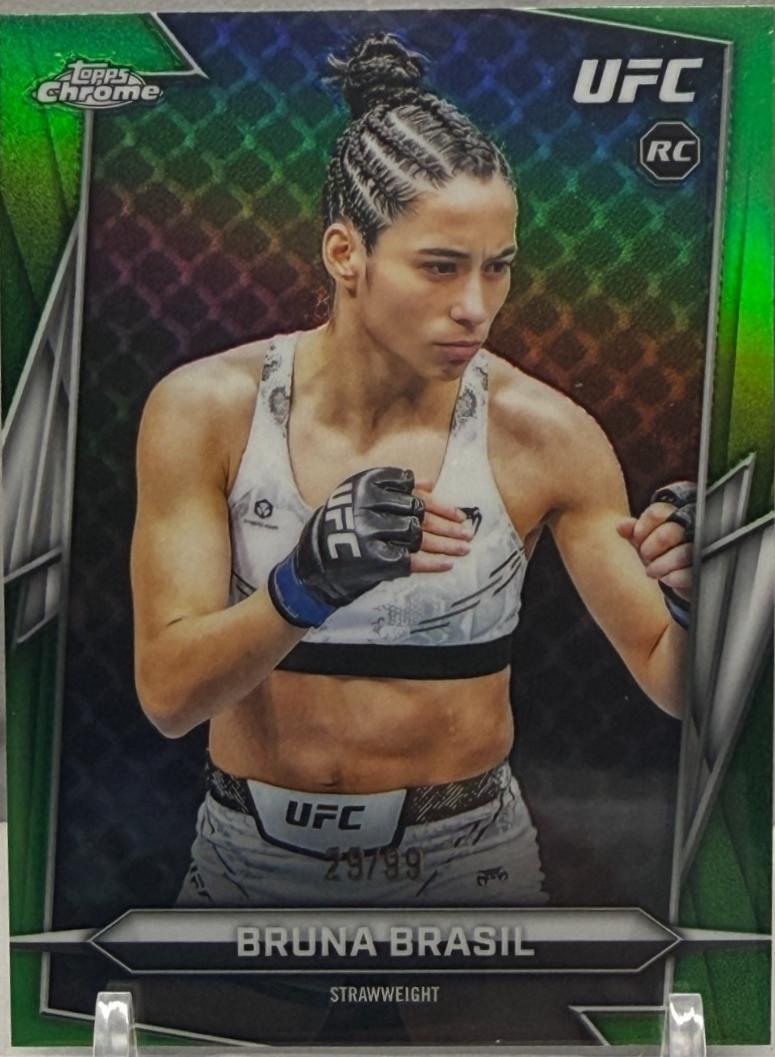 Bruna Brasil 2026 Topps Chrome UFC Base #83 Green Refractor