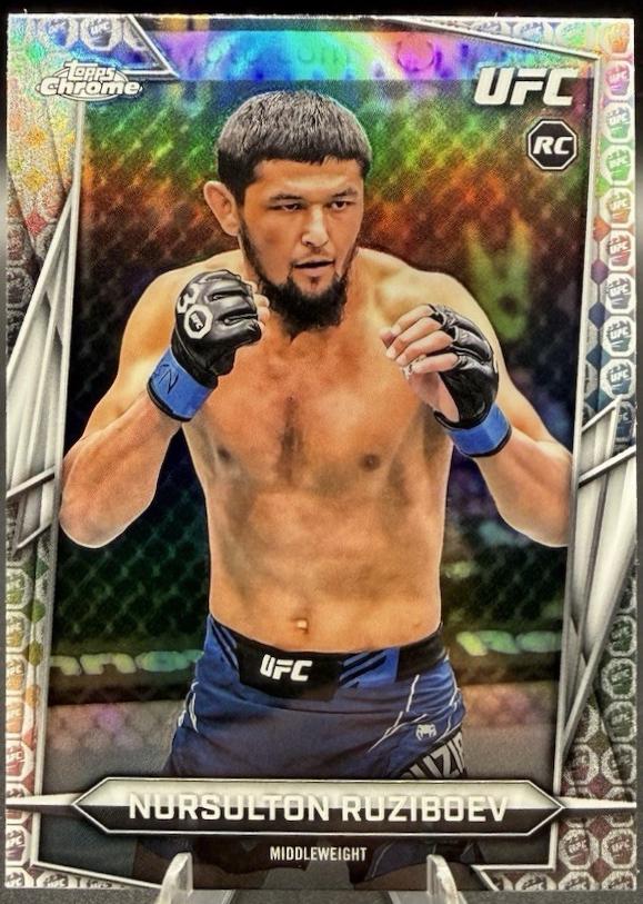 Nursulton Ruziboev 2026 Topps Chrome UFC Base #74 UFC Glove Refractor
