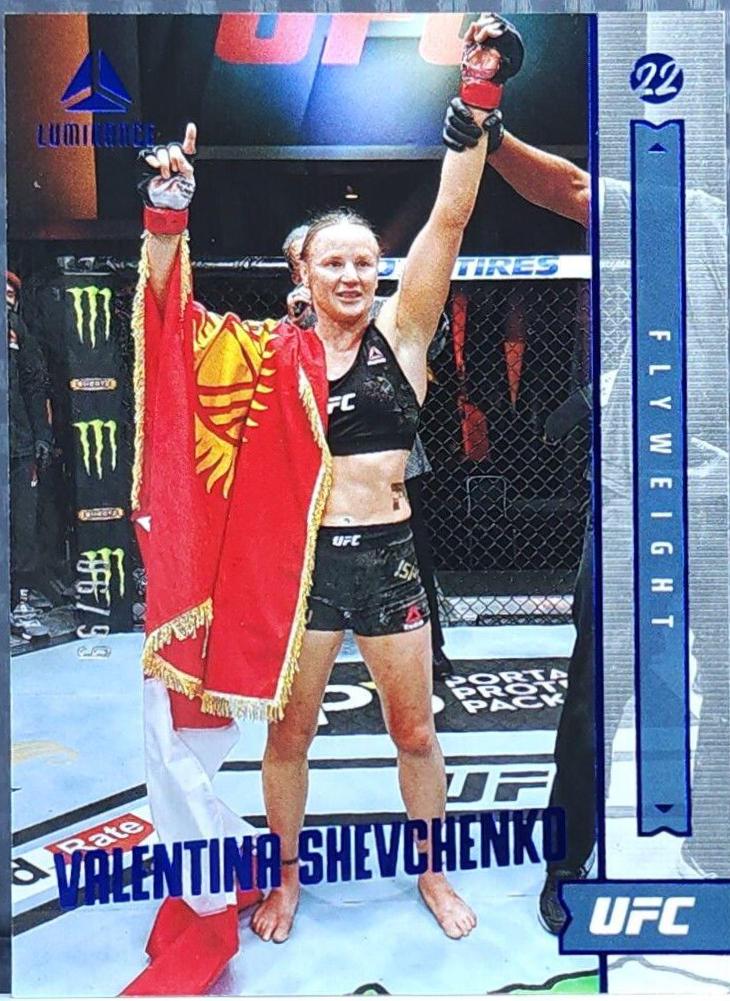 Valentina Shevchenko 2022 Panini Chronicles UFC Base Luminance #151 Blue