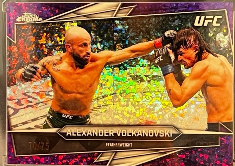 Alexander Volkanovski 2026 Topps Chrome UFC Base #30 Purple Mini Diamonds Refractor