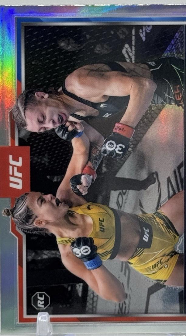 Luana Santos 2025 Topps Chrome UFC Base #103 Refractor