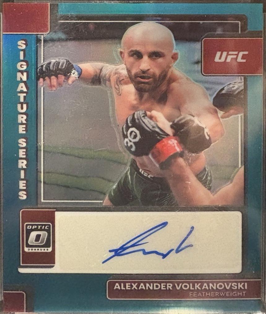 Alexander Volkanovski 2023 Panini Donruss Optic UFC Signature Series #9 Teal