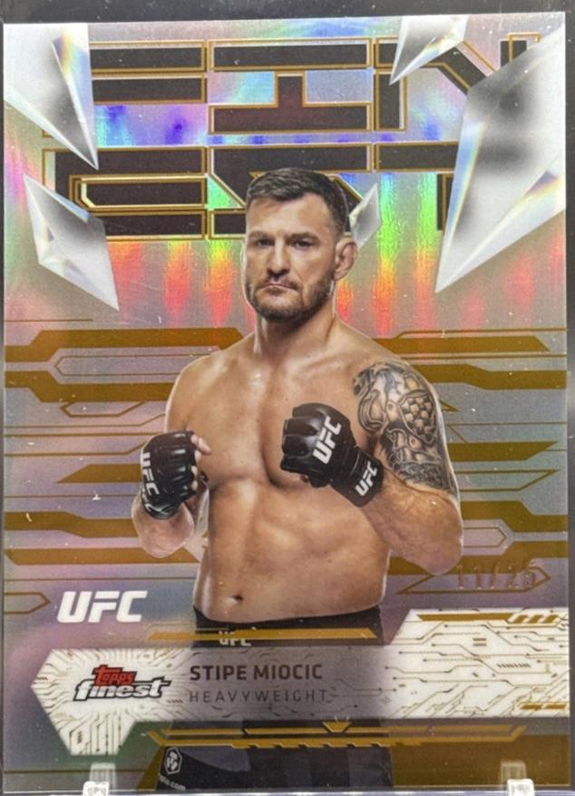 Stipe Miocic 2025 Topps Finest UFC Base Uncommon #192 Gold Refractor