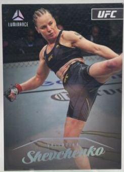 Valentina Shevchenko 2023 Panini Chronicles UFC Base Luminance #151 Platinum