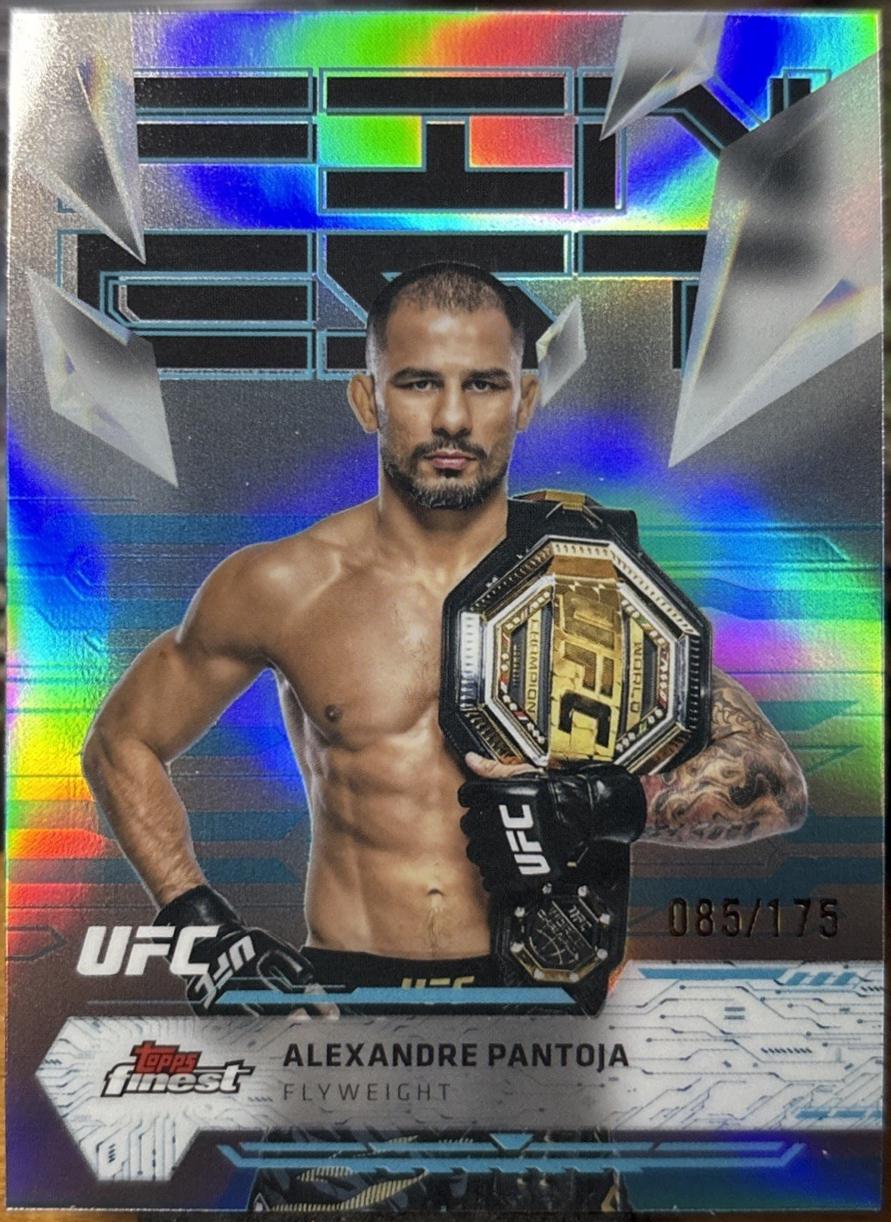 Alexandre Pantoja 2025 Topps Finest UFC Base Uncommon #128 Blue Refractor