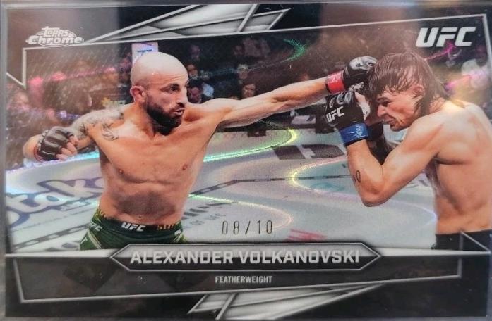 Alexander Volkanovski 2026 Topps Chrome UFC Base #30 Black Ray Wave Refractor